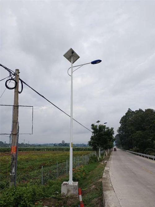 一体化太阳能路灯价格解析 金凤凰照明电器公司的品质与性价比之道